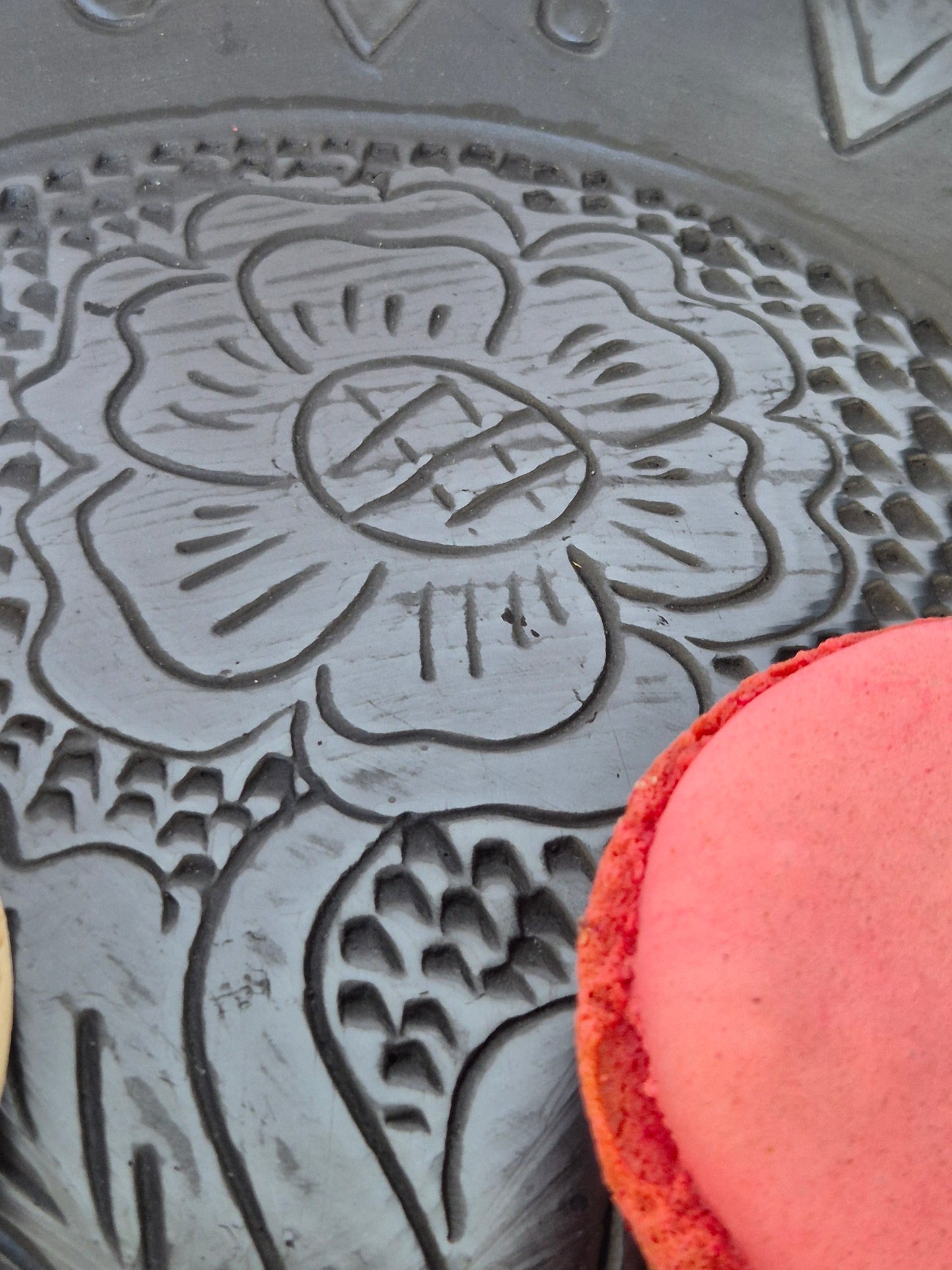 Grand plat fleur LAVA